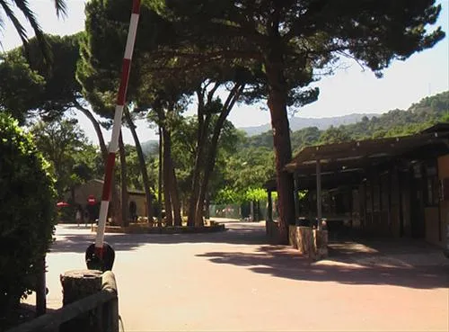 camping-pola-tossa-de-mar-plwee