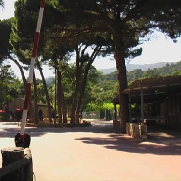 camping-pola-tossa-de-mar-plwee