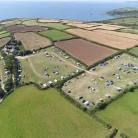 lower-pentreath-caravan-and-camping-penzance-01ijg