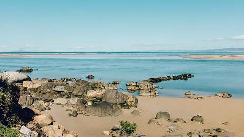 river-and-rocks-campground-coles-bay-rypnt