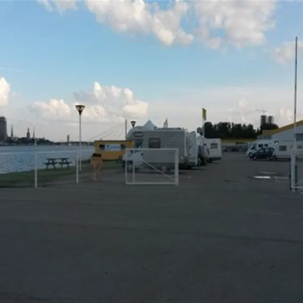 riverside-camping-riga-l4pj3