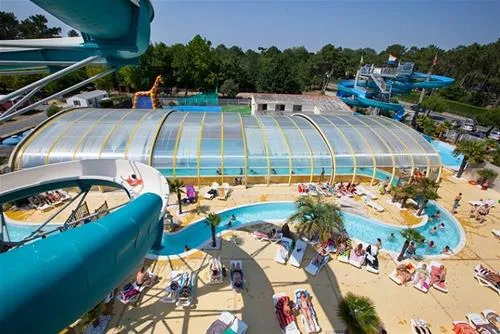 aquatique-club-camping-la-pinede-les-mathes-la-palmyre-peese