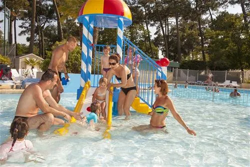 aquatique-club-camping-la-pinede-les-mathes-la-palmyre-rgafu