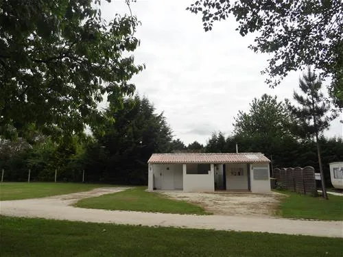 camping-chez-menard-st-andre-de-lidon-fue2g