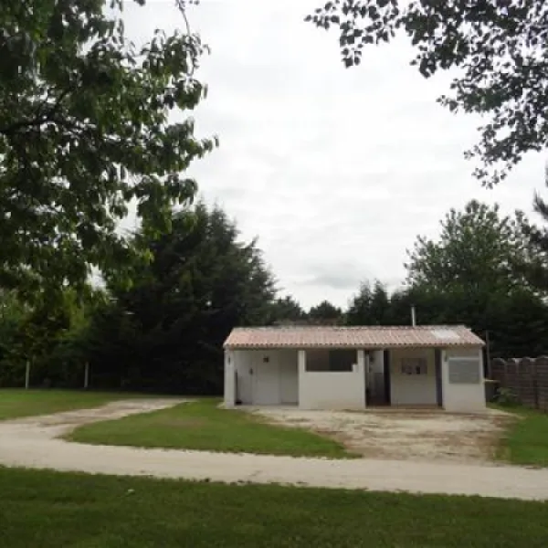 camping-chez-menard-st-andre-de-lidon-fue2g