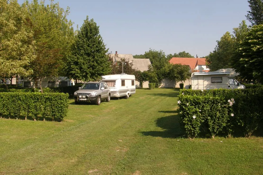 aqua-hotel-termal-family-resort-kemping-mosonmagyarovar-ncjrq