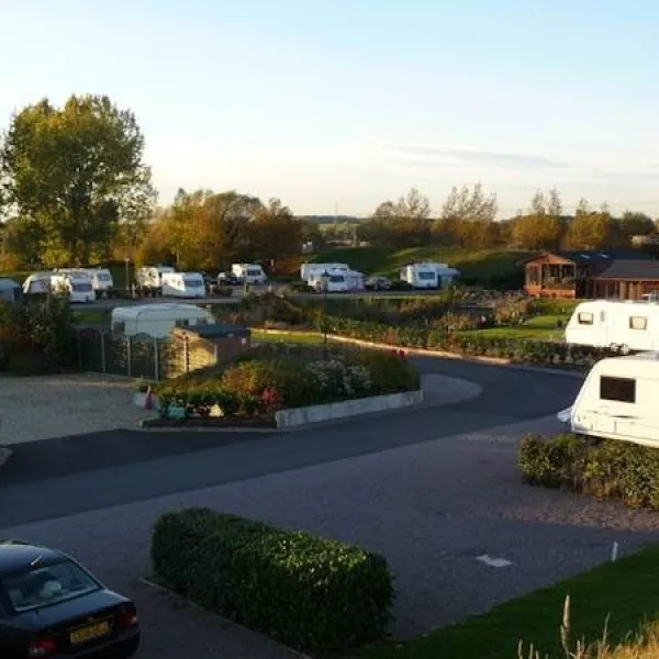 milestone-caravan-park-newark-9hmfa