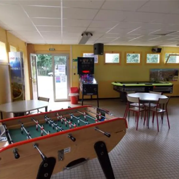 le-camping-municipal-du-mas-issoire-0h67b