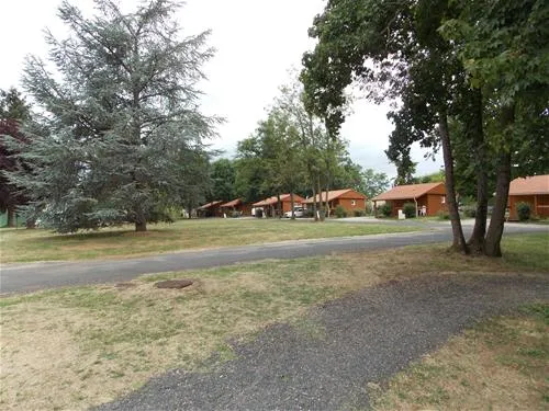 le-camping-municipal-du-mas-issoire-8vpyg