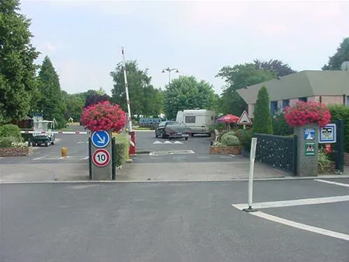 le-camping-municipal-du-mas-issoire-izgzu