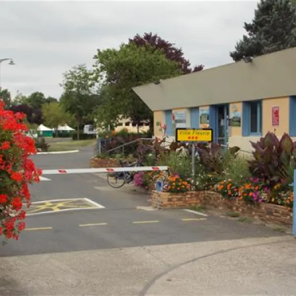 le-camping-municipal-du-mas-issoire-k7vgu