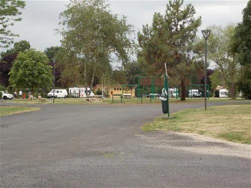 le-camping-municipal-du-mas-issoire-kcjui