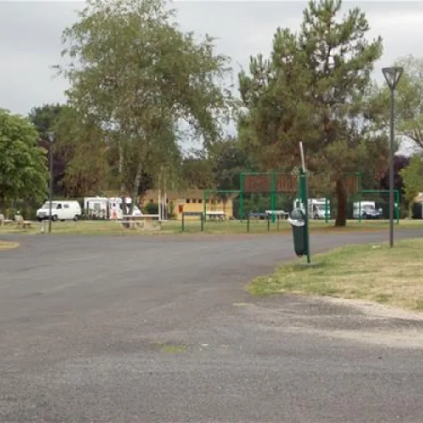 le-camping-municipal-du-mas-issoire-kcjui