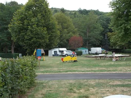le-camping-municipal-du-mas-issoire-oknyg