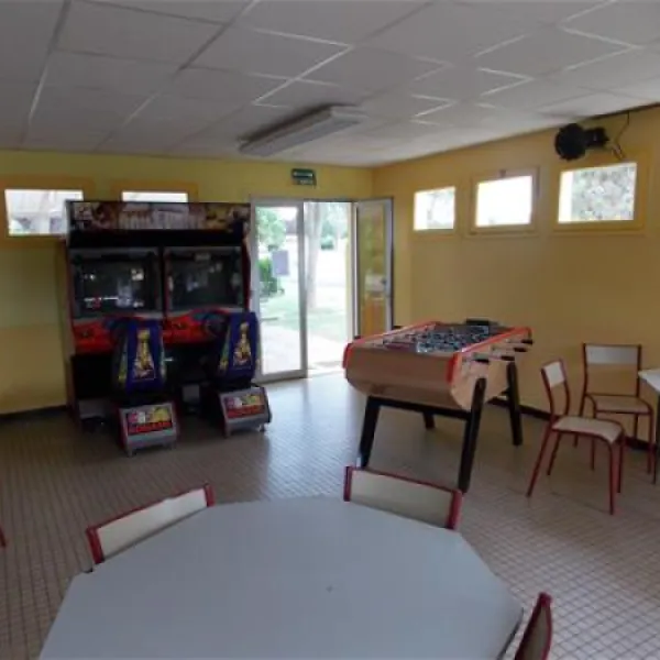 le-camping-municipal-du-mas-issoire-uk6cw