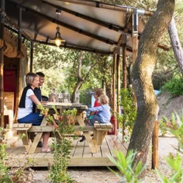 international-camping-etruria-marina-di-castagneto-k0b9v
