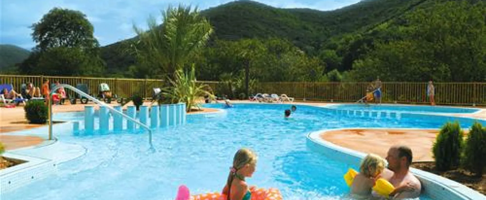 Camping Les Cerisiers du Jaur  