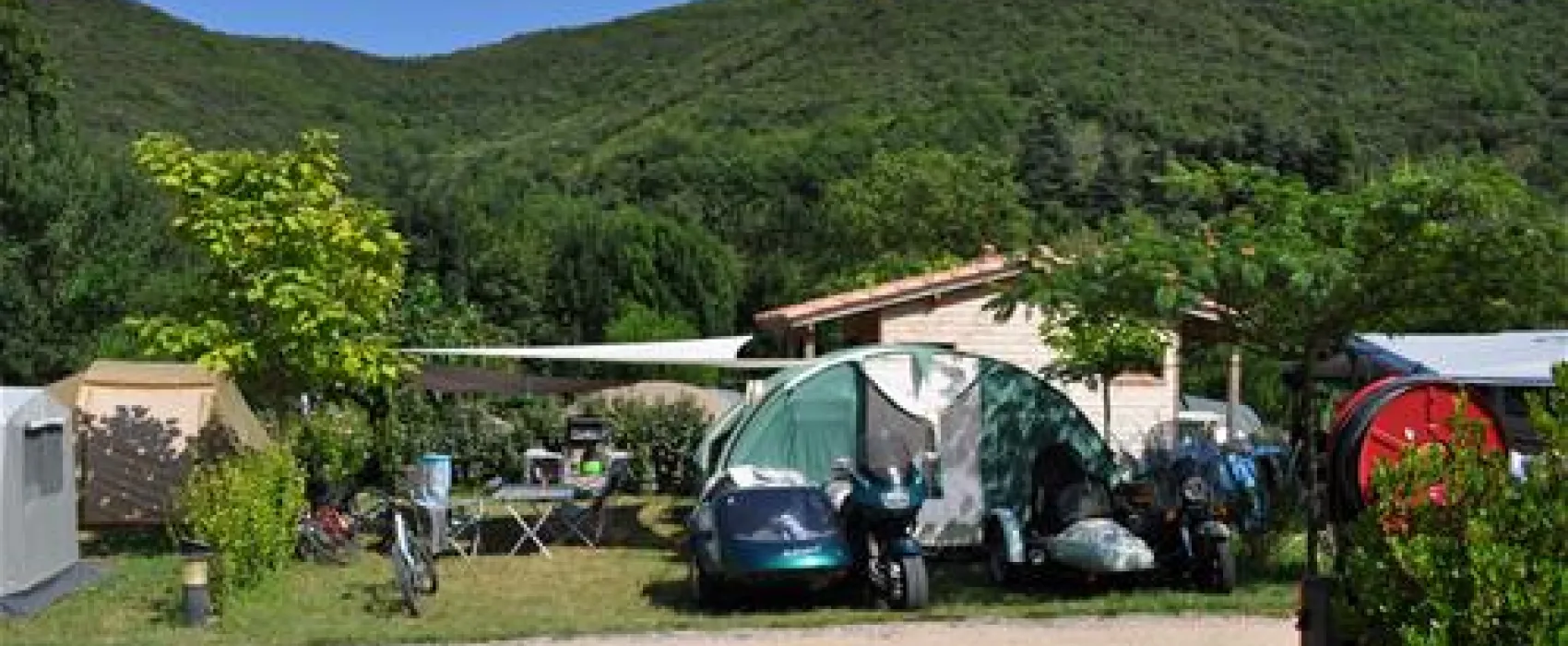 Camping Les Cerisiers du Jaur  