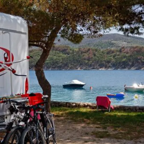 camping-kovacine-cres-iyjuq