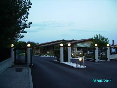camping-villaggio-tiglio-sirmione-lago-di-garda-8up3c