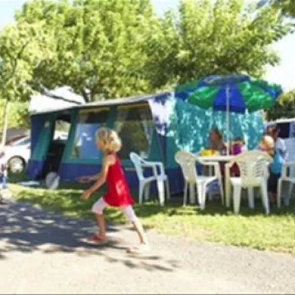 camping-villaggio-tiglio-sirmione-lago-di-garda-htdjf