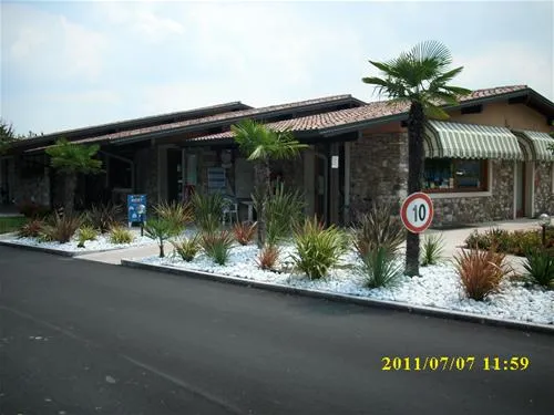 camping-villaggio-tiglio-sirmione-lago-di-garda-qfyk7