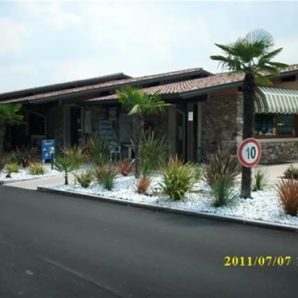 camping-villaggio-tiglio-sirmione-lago-di-garda-qfyk7