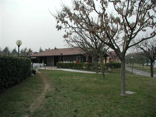 camping-villaggio-tiglio-sirmione-lago-di-garda-yzghu