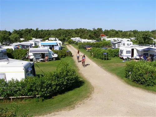 feldberg-familie-camping-fan-rindby-strand-pky2h