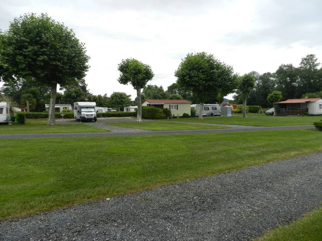 camping-le-ruisseau-blanc-lourdes-xncin