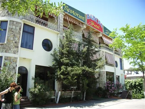 hotel-restaurant-baron-tirana-fsymh