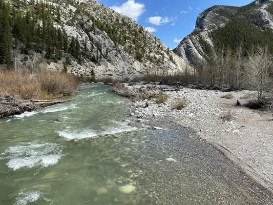 cave-mountain-choteau-e7lmi