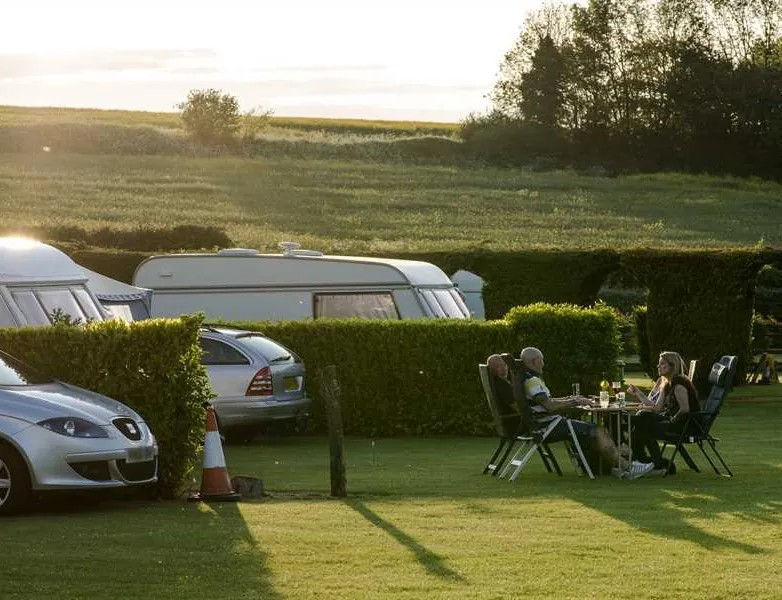 monks-cottage-caravan-site-faversham-b6vj1