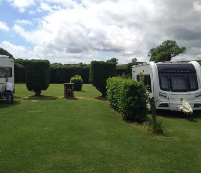 monks-cottage-caravan-site-faversham-hxdjc