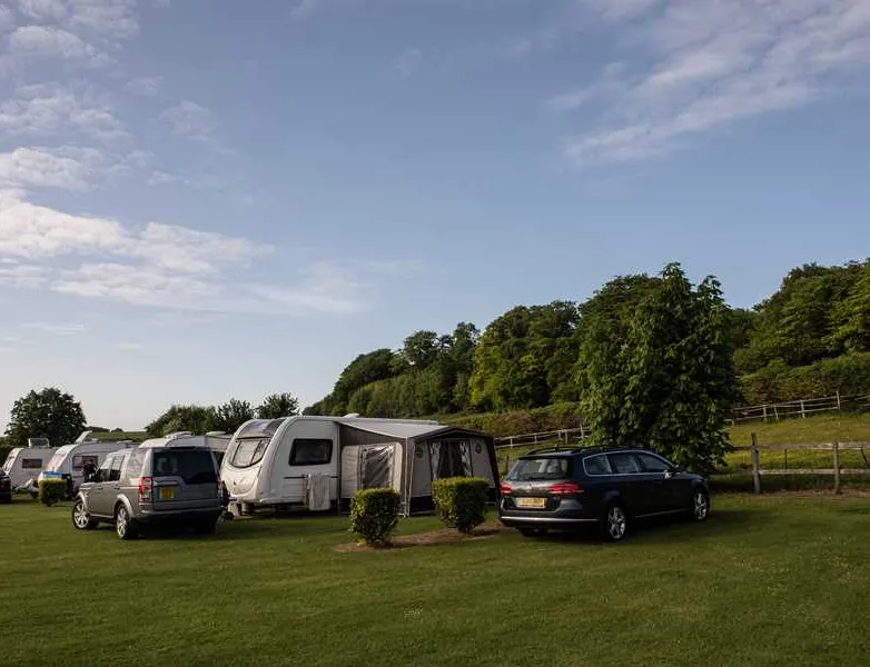 monks-cottage-caravan-site-faversham-mq7xk