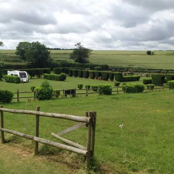 monks-cottage-caravan-site-faversham-nk95u