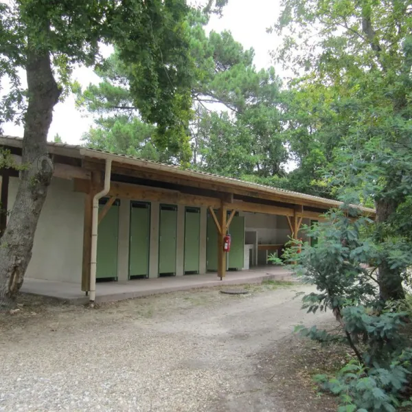 le-palace-soulac-sur-mer-gironde-02pt8