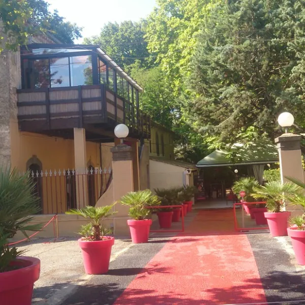 terre-de-soleil-pinet-x0ovs