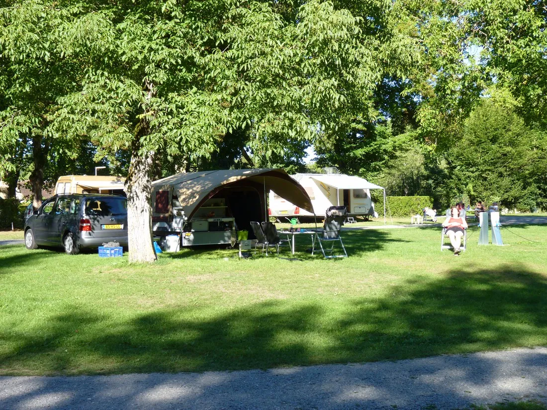 camping-les-chambons-argenton-sur-creuse-ejzpa
