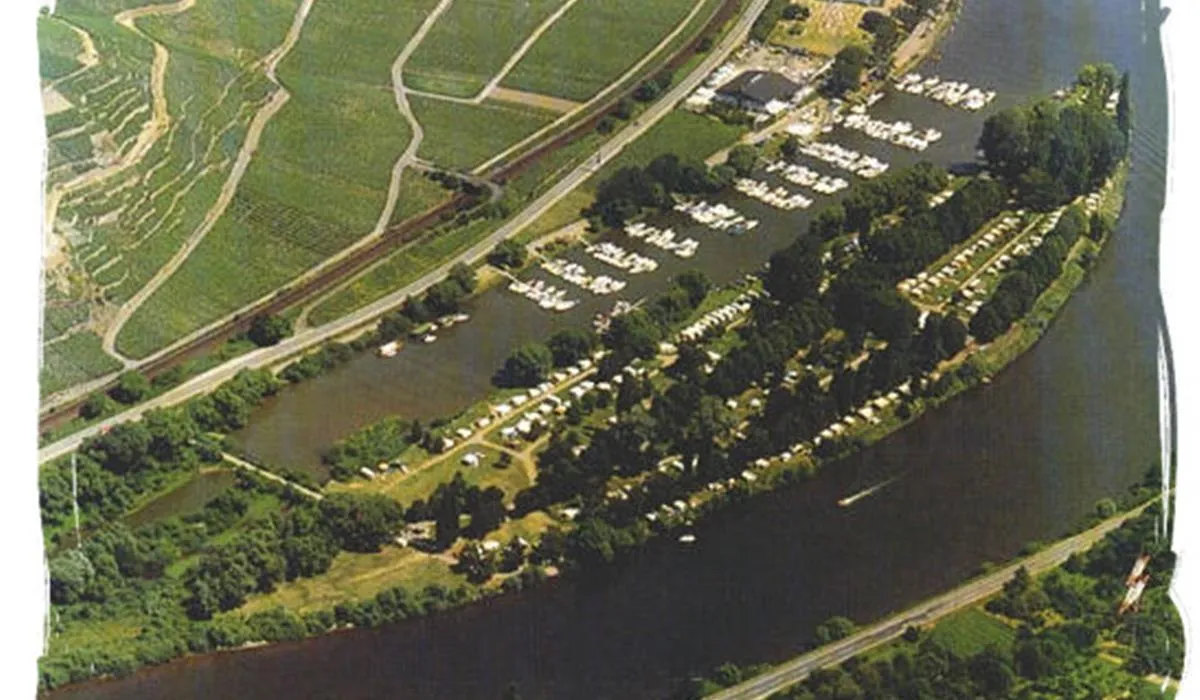 camping-insel-ziehfurt-winningen-ucj3f
