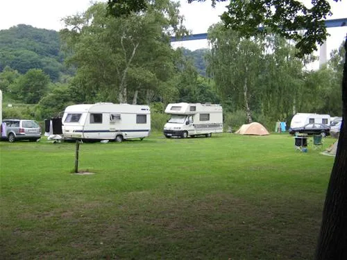 camping-insel-ziehfurt-winningen-zaspj