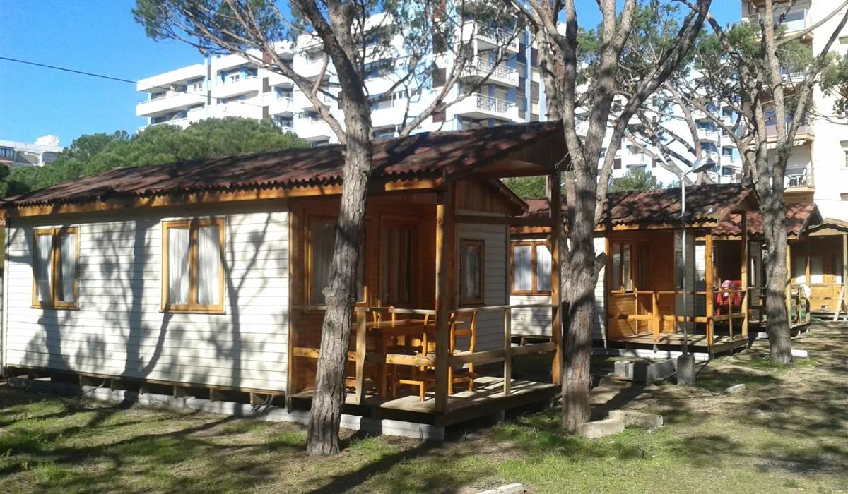 camping-la-masia-blanes-yicuu