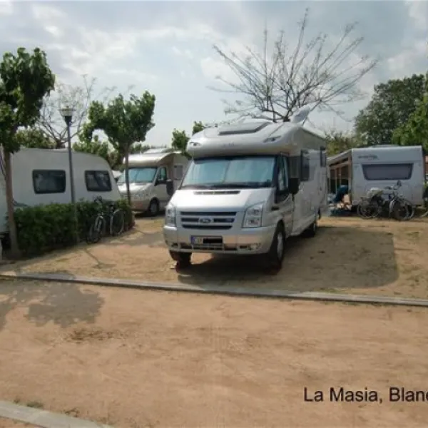 camping-la-masia-blanes-zyal4