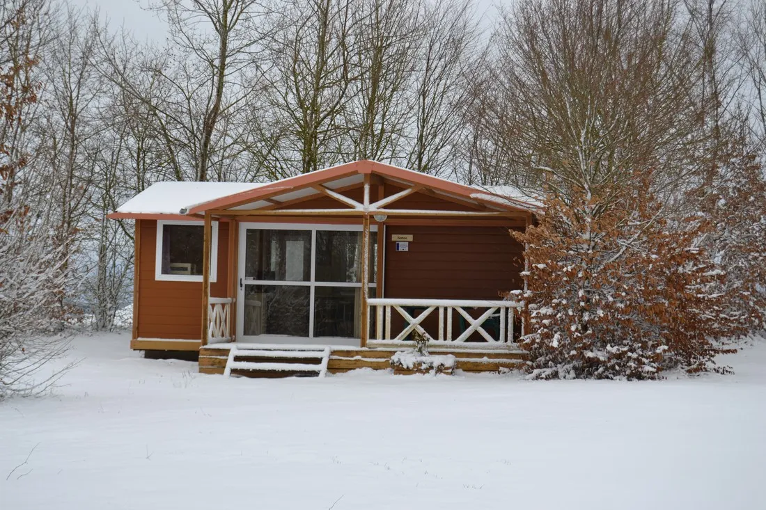 camping-les-hirondelles-bourg-sainte-marie-euvk1