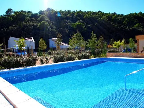 lando-resort-kampor-paix1