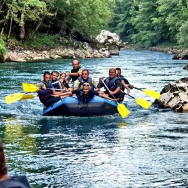 auto-camp-drina-foca-336fq