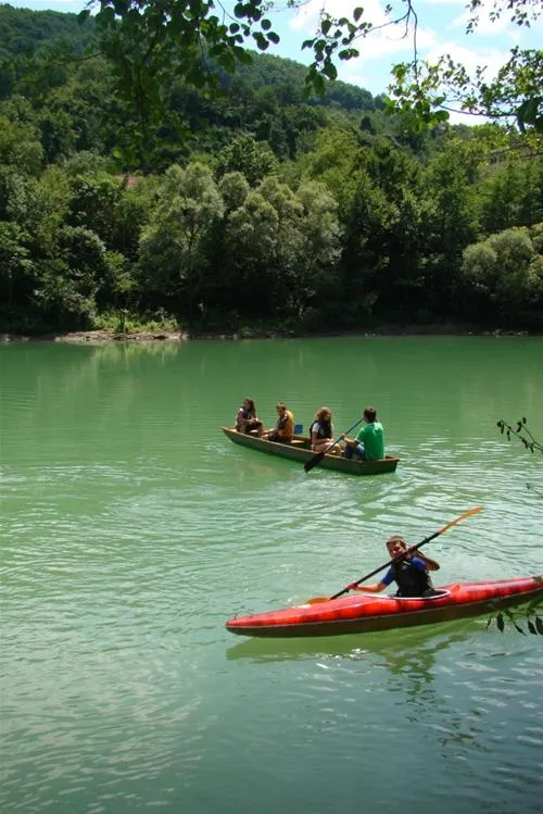 auto-camp-drina-foca-4ibpy