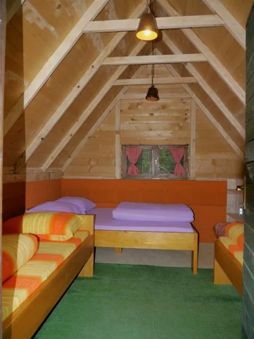 auto-camp-drina-foca-mu7qx