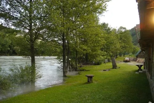 auto-camp-drina-foca-ofkfe