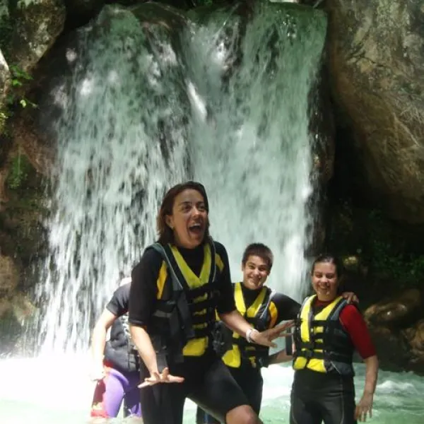auto-camp-drina-foca-pqdbz